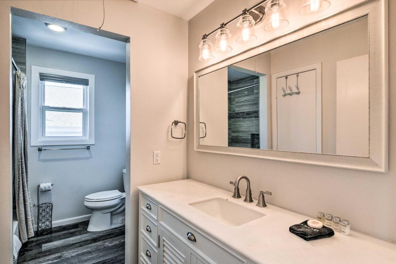 Sea Isle Galveston Getaway Less Than 1 Mile To Beach! Екстер'єр фото
